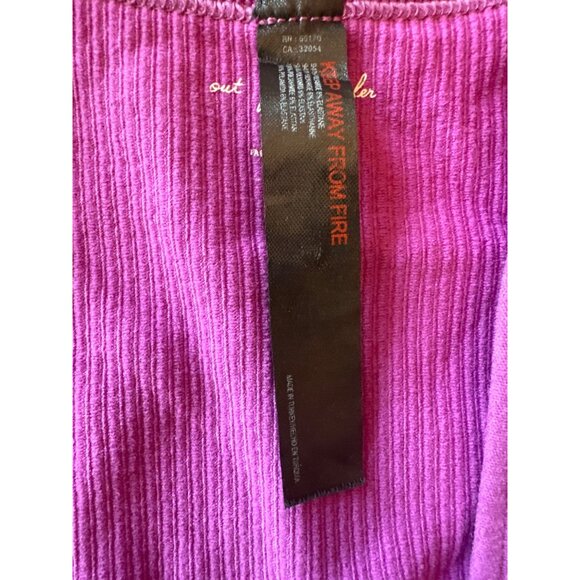 Out From Under Urban Outgitters Ribbed Pink V-Neck Cropped Tank Top L - Picture 2 of 4